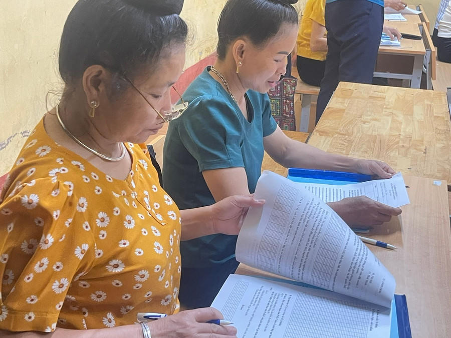 Cũng chính nhờ những lớp học này, nhiều người đã thay đổi suy nghĩ, tư duy để phát triển kinh tế, noi gương cho con cháu biết con chữ quý giá như thế nào, giúp người dân thoát nghèo, không còn lạc hậu. Đặc biệt, họ biết áp dụng khoa học, kỹ thuật nuôi trồng, sản xuất.