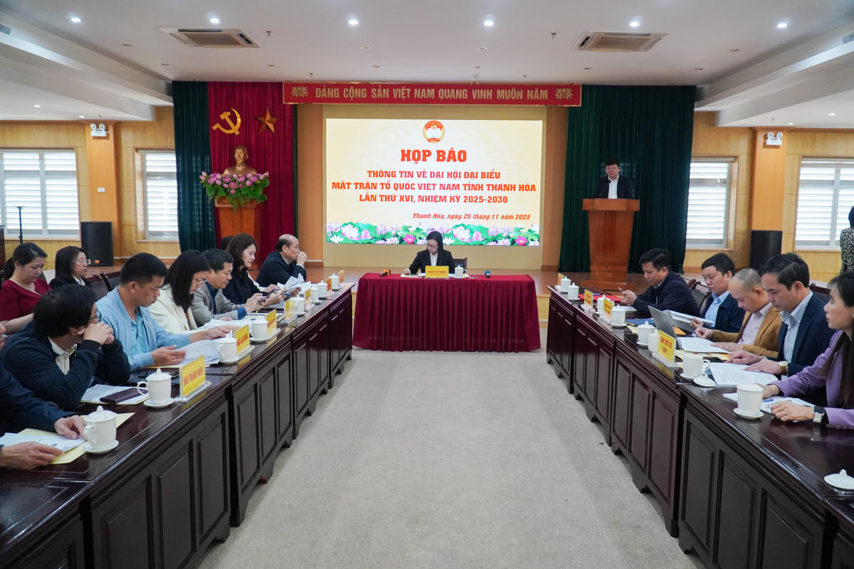 Các đại biểu dự họp báo. Ảnh: Đình Minh