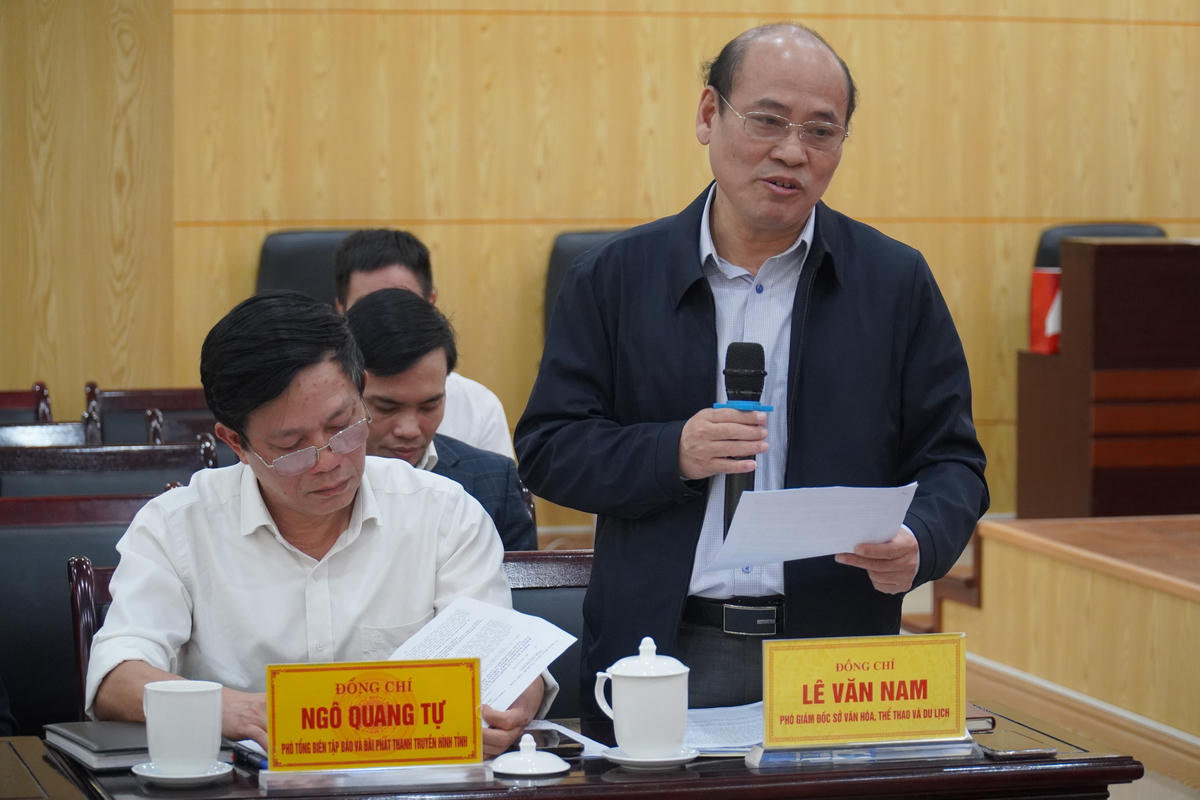 Ông Lê Văn Nam - Phó Giám đốc Sở Văn hóa, Thể thao và Du lịch phát biểu tại buổi họp báo. Ảnh: Đình Minh