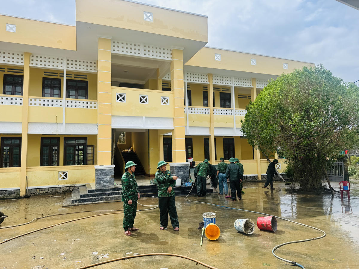 Nơi bà con thôn Phước Giang tránh lũ. Ảnh: Thanh Nga.