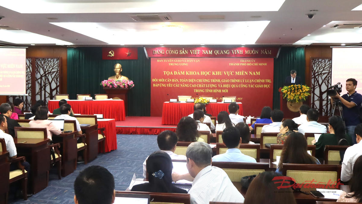 Quang cảnh buổi tọa đàm khoa học. Ảnh: Hồng Phúc.