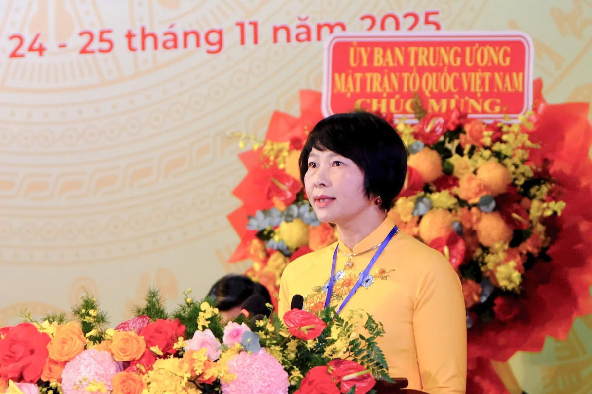 Bà Phạm Thị Phúc, Phó Bí thư Tỉnh ủy phát biểu. Ảnh: ĐL.