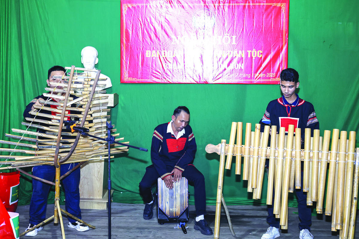 Ngày hội đại đoàn kết ở Buôn Đôn