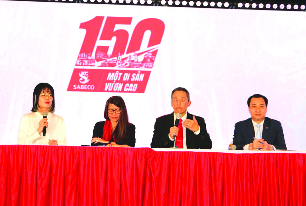 Họp báo công bố, cung cấp thông tin về chương trình “150 di
sản vươn cao”. Ảnh: Đ.L.