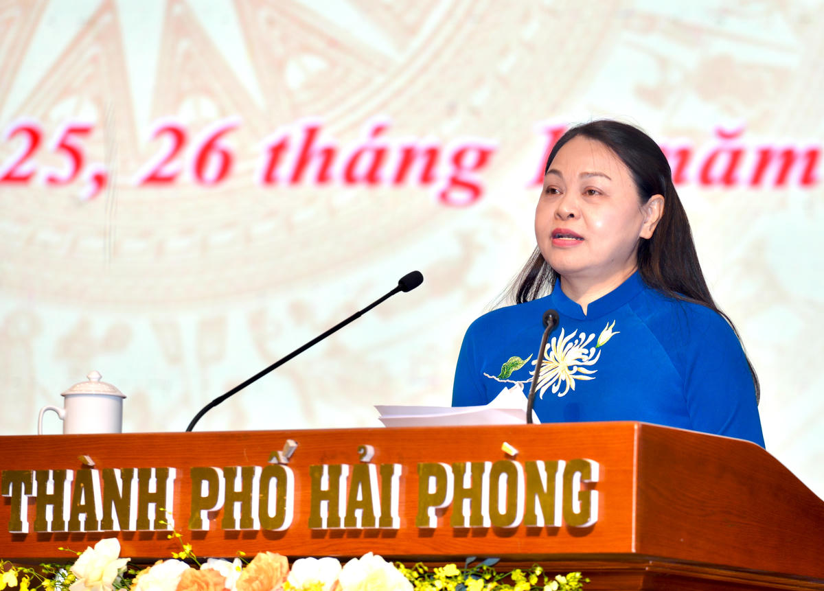 Phó Chủ tịch - Tổng Thư ký Nguyễn Thị Thu Hà phát biểu tại Đại hội. Ảnh: Ngọc Anh.