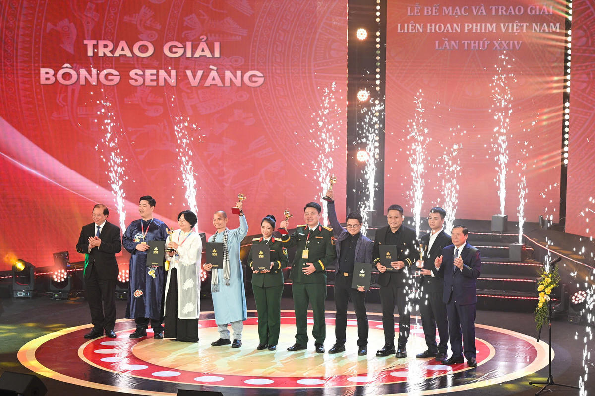 Bế mạc Liên hoan phim Việt Nam 2025: ‘Người giữ hồn di sản’ giành Bông sen vàng cho Phim tài liệu xuất sắc