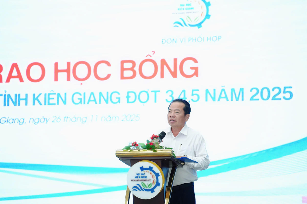 Ông Mai Văn Huỳnh phát biểu tại buổi lễ. (ảnh: Như Ý)