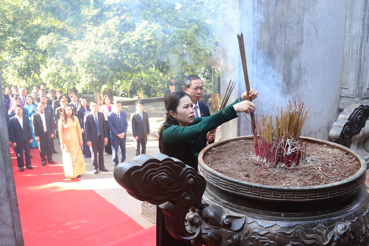 Hình ảnh đẹp trong ngày hội lớn của người Mặt trận Đất Tổ
