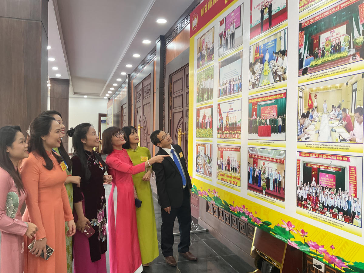 Hình ảnh đẹp trong ngày hội lớn của người Mặt trận Đất Tổ
