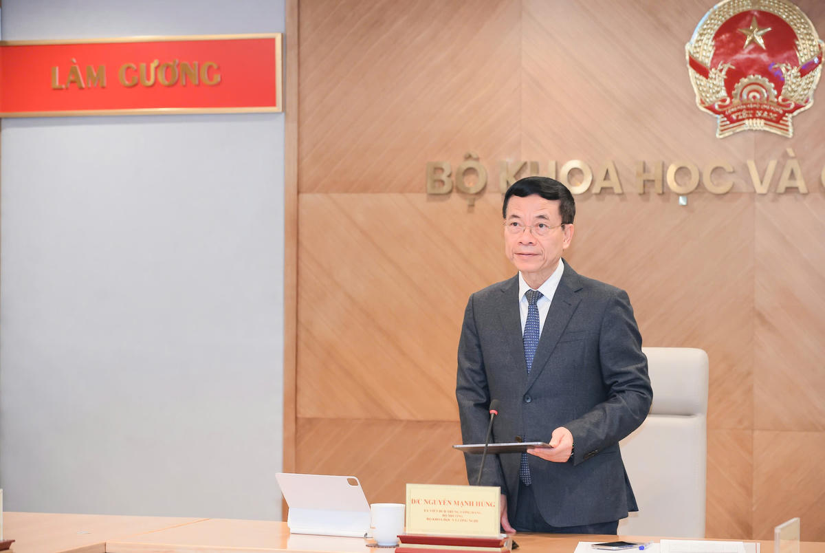 Bộ trưởng Nguyễn Mạnh Hùng phát biểu tại lễ công bố.