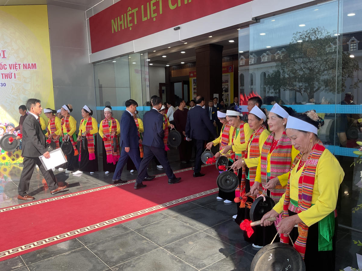 Hình ảnh đẹp trong ngày hội lớn của người Mặt trận Đất Tổ
