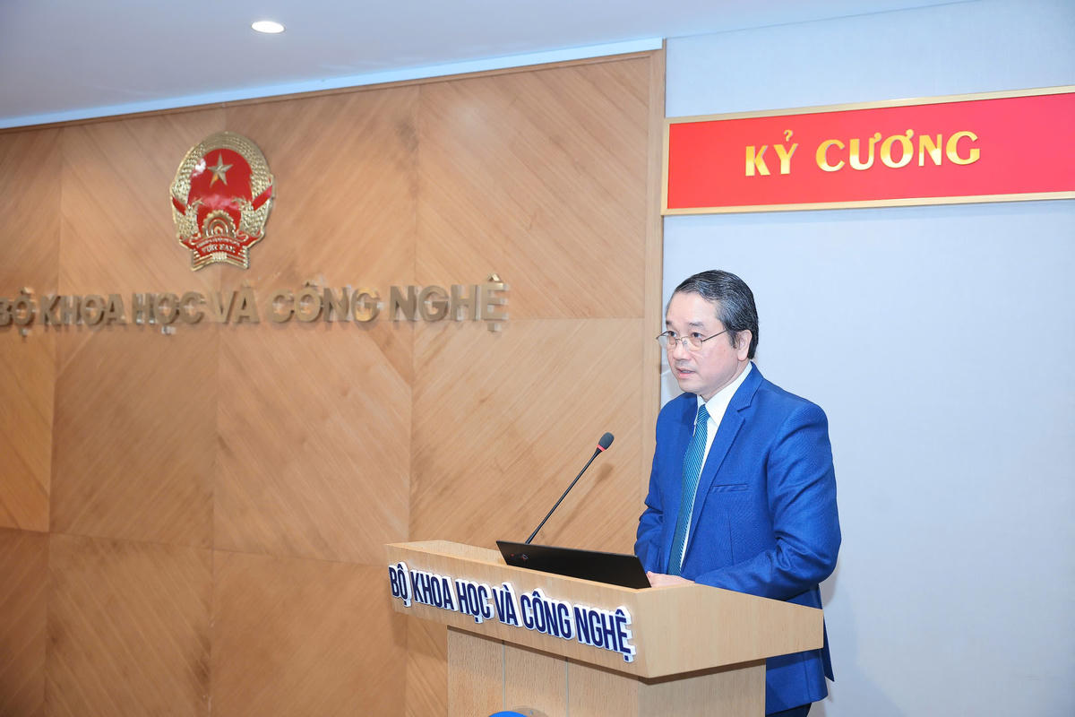 Giám đốc Quỹ NAFOSTED Đào Ngọc Chiến phát biểu.