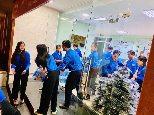 Đồng Nai: Ra quân hỗ trợ nhân dân tỉnh Đắk Lắk khắc phục hậu quả lũ lụt. Nguồn: Doanthanhnien.vn.