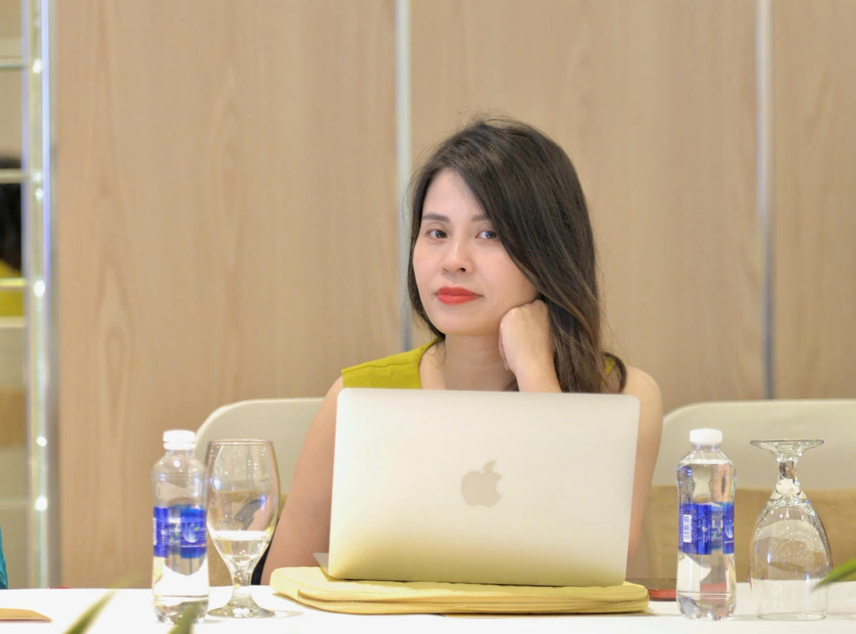 Nhà báo Nguyễn Cẩm Thúy, Báo Đại đoàn kết, thành viên Hội đồng thẩm định.