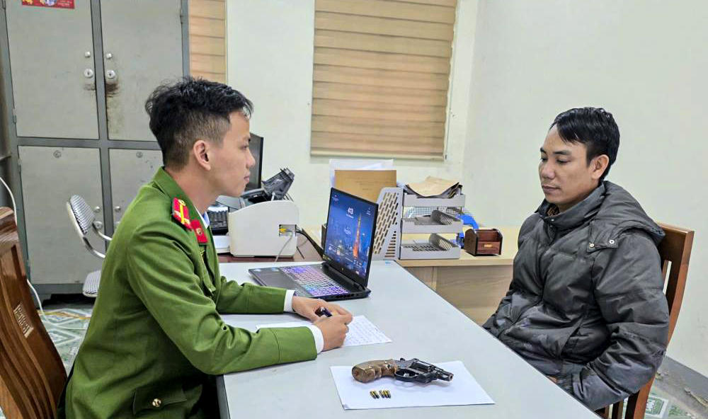 Khởi tố đối tượng bắn chỉ thiên để 'góp vui’ tại đám cưới ở Hà Tĩnh