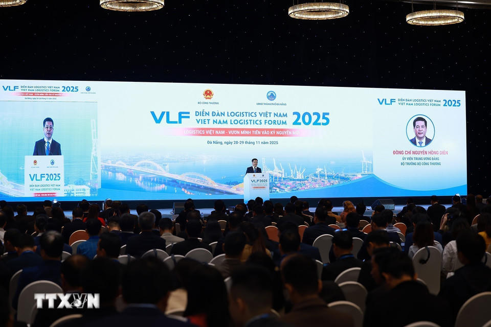 Bộ trưởng Bộ Công Thương Nguyễn Hồng Diên khai mạc Diễn đàn Logistics Việt Nam năm 2025. (Ảnh: Dương Giang/TTXVN)