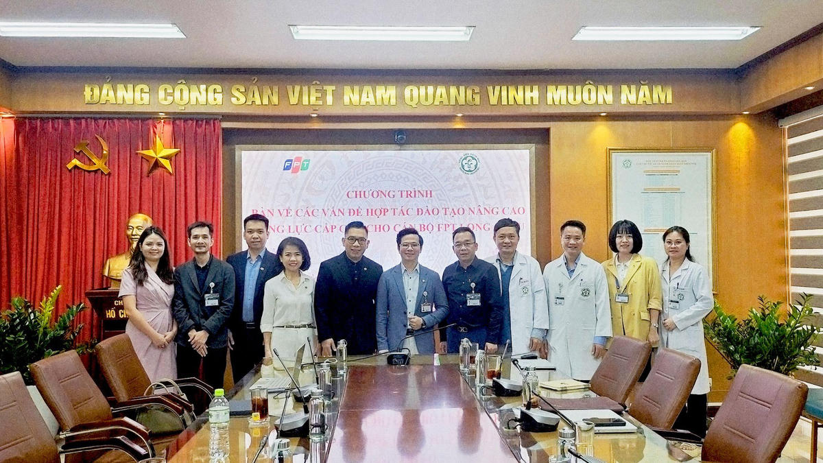 Bệnh viện Bạch Mai và FPT thúc đẩy hợp tác về đào tạo nâng cao năng lực cấp cứu cho cán bộ FPT Long Châu