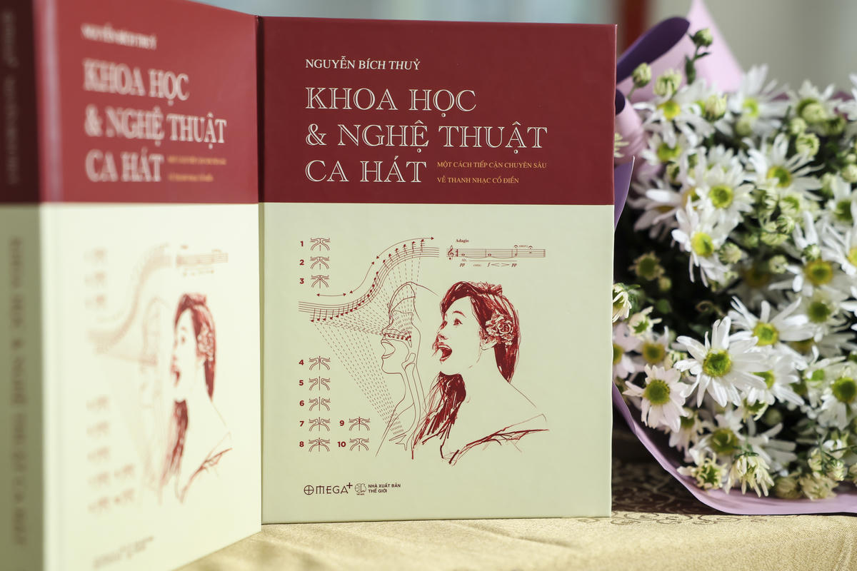 Cuốn sách “Khoa học và Nghệ thuật ca hát - Một cách tiếp cận chuyên sâu về thanh nhạc cổ điển” của nghệ sĩ Nguyễn Bích Thủy.