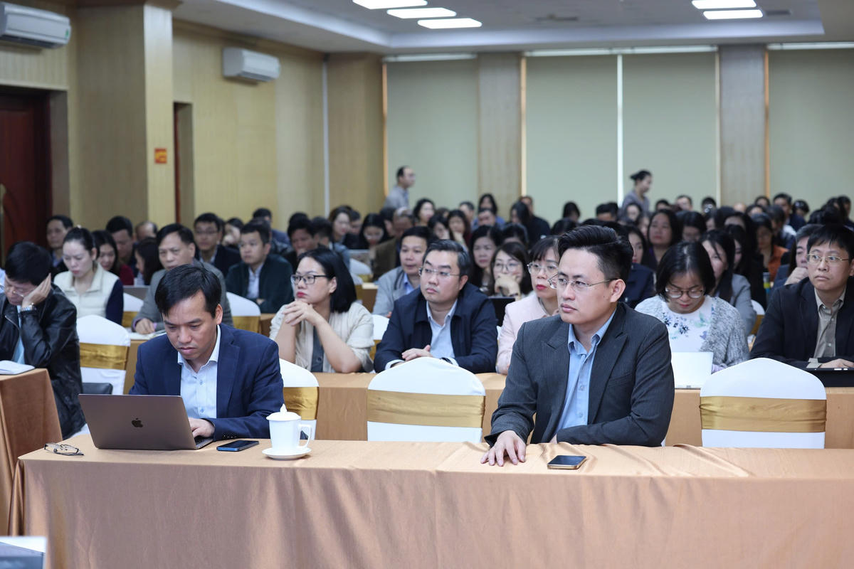 Các đại biểu tham dự lễ tập huấn. 