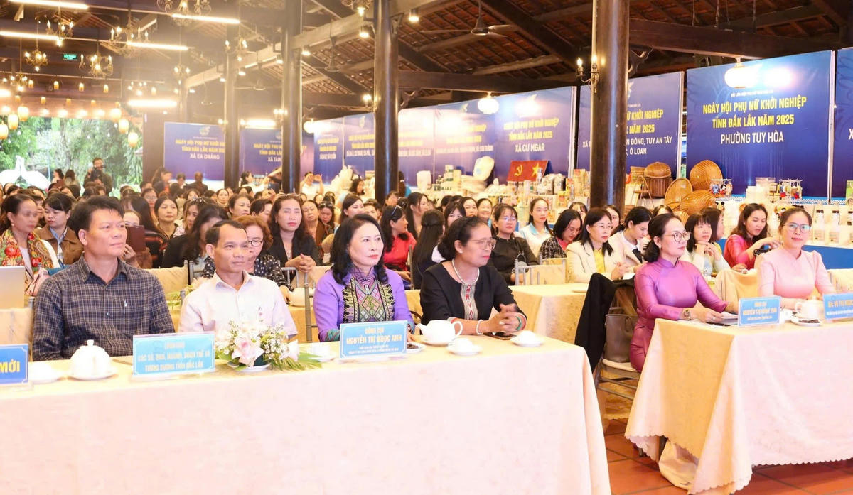 Không khí sôi nổi tại Diễn đàn “Phụ nữ khởi nghiệp với mô hình phát triển du lịch cộng đồng”.