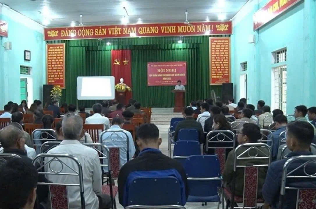 Tập huấn nâng cao năng lực giảm nghèo cho cán bộ, người dân trên địa bàn xã Như Xuân. Ảnh: bth