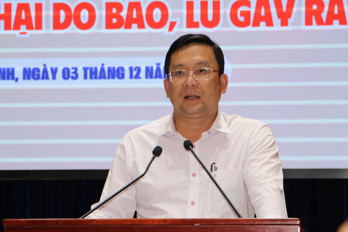 Ông Phan Hồng Ân - Phó Chủ tịch Ủy ban Mặt trận Tổ quốc Việt Nam TP Hồ Chí Minh thông tin về tình hình tiếp nhận, cứu trợ đồng bào. Ảnh: Q.Đ.