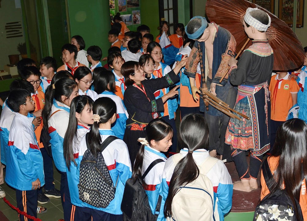 Xây dựng hệ sinh thái giáo dục di sản 