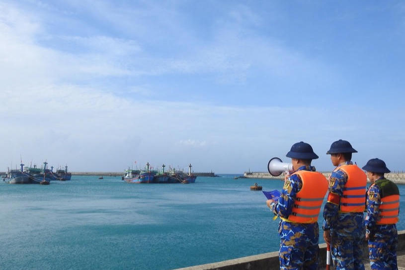 Biển Đông sắp đón bão số 16, cảnh báo mưa lớn ở Trung và Nam Trung Bộ