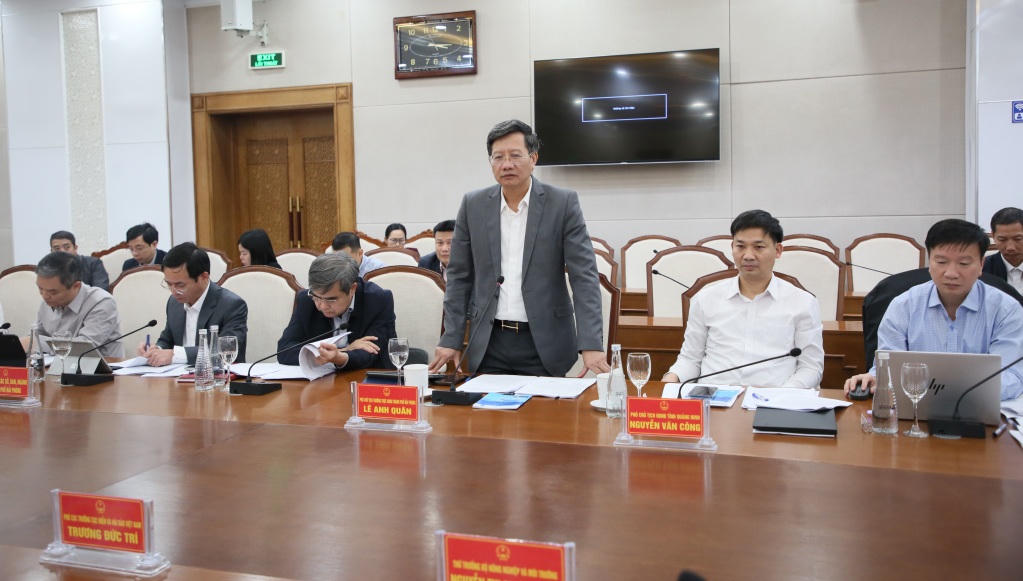 Lãnh đạo TP Hải Phòng phát biểu tại buổi làm việc. Ảnh: QMG. 