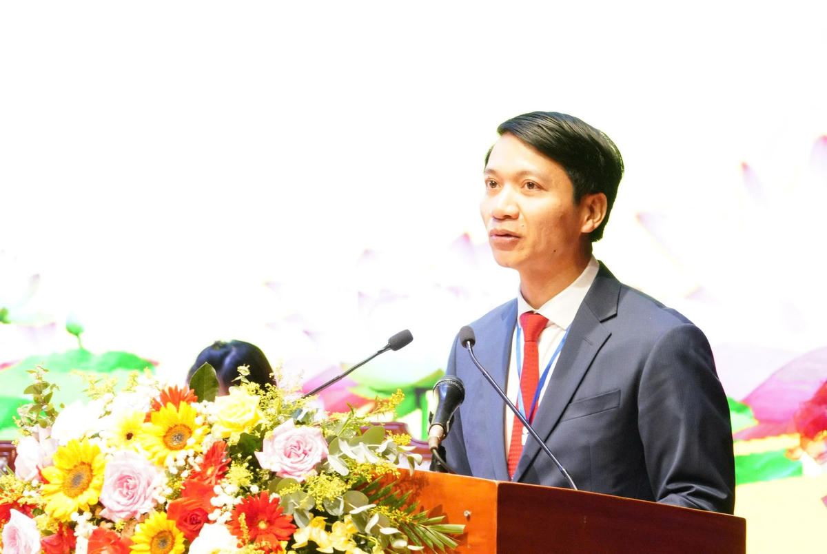 Phó Bí thư Tỉnh ủy, Chủ tịch Ủy ban MTTQ Việt Nam tỉnh Nguyễn Ngọc Lương khai mạc Đại hội. Ảnh: Đình Sang.