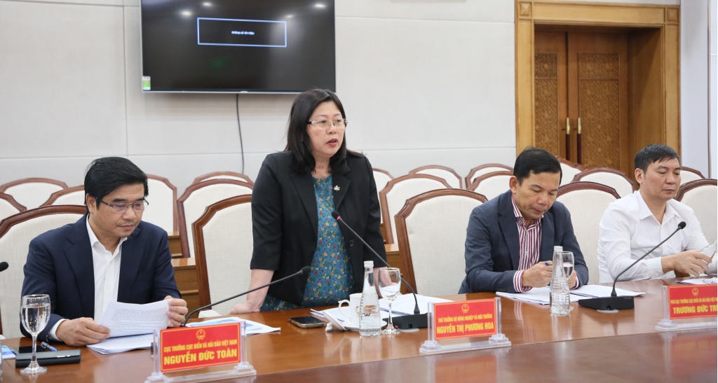 Bà Nguyễn Thị Phương Hoa, Thứ trưởng Bộ Nông nghiệp và Môi trường phát biểu tại buổi làm việc. Ảnh: QMG.