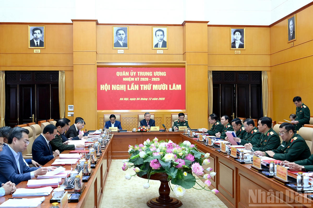 Quang cảnh Hội nghị Quân ủy Trung ương lần thứ 15.