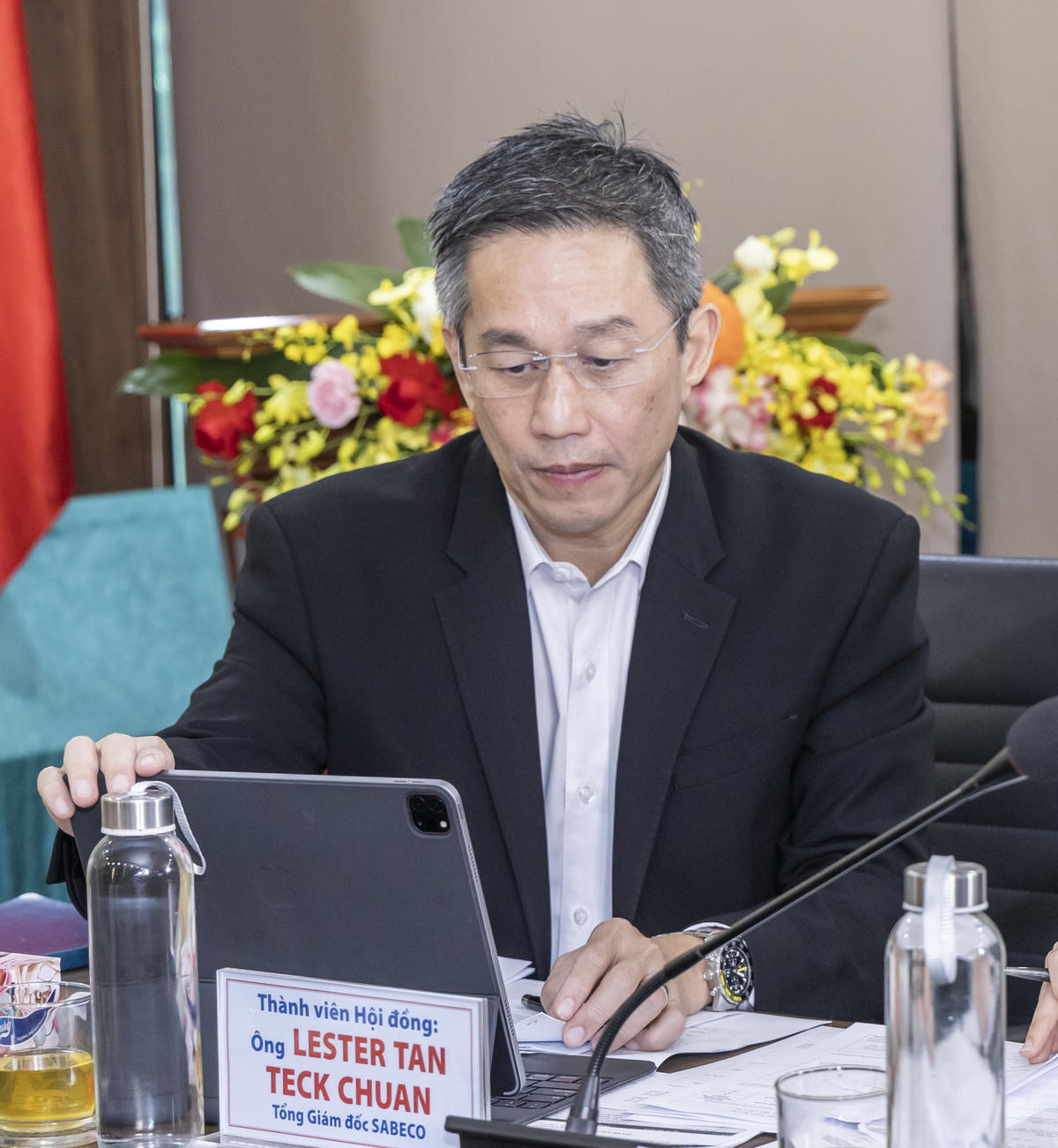 Ông Tan Teck Chuan Lester.