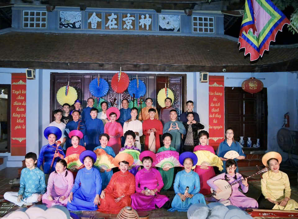 Câu lạc bộ Hát văn và Hát Chầu văn Hà Nội và hành trình lưu giữ văn hóa truyền thống. Ảnh: Đình Trung.