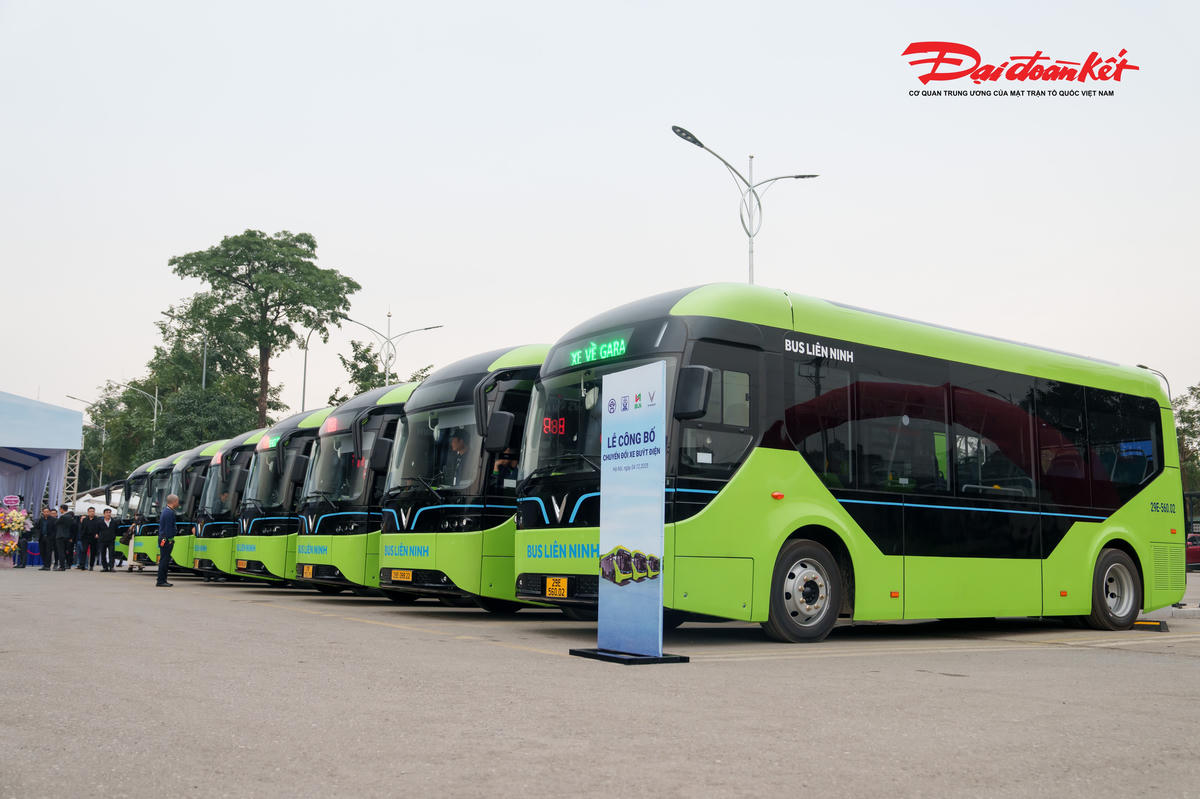 111 xe buýt điện cỡ lớn, vừa và nhỏ của Công ty Liên Ninh sẽ đi vào hoạt động trong tháng 12.