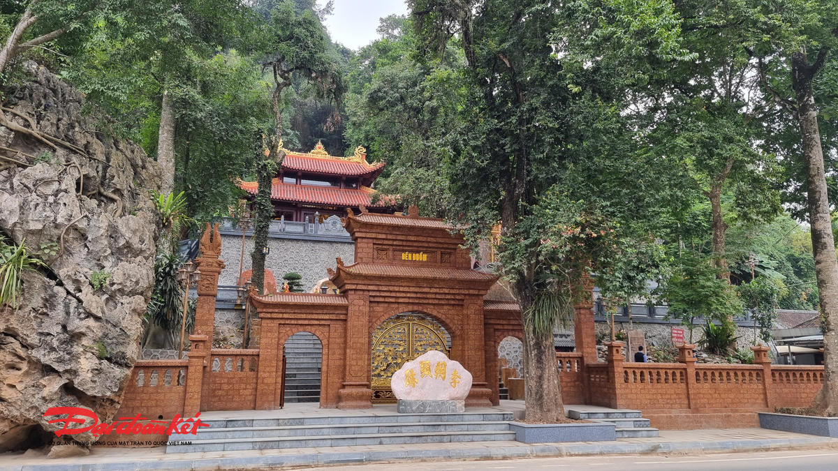 Trải qua gần 1.000 năm lịch sử, di tích đã xuống cấp nghiêm trọng, tỉnh Thái Nguyên xin ý kiến Bộ Văn hóa, Thể thao và Du lịch được đã tiến hành trung tu, sửa chữa lớn. Ảnh: Toán Nguyễn.