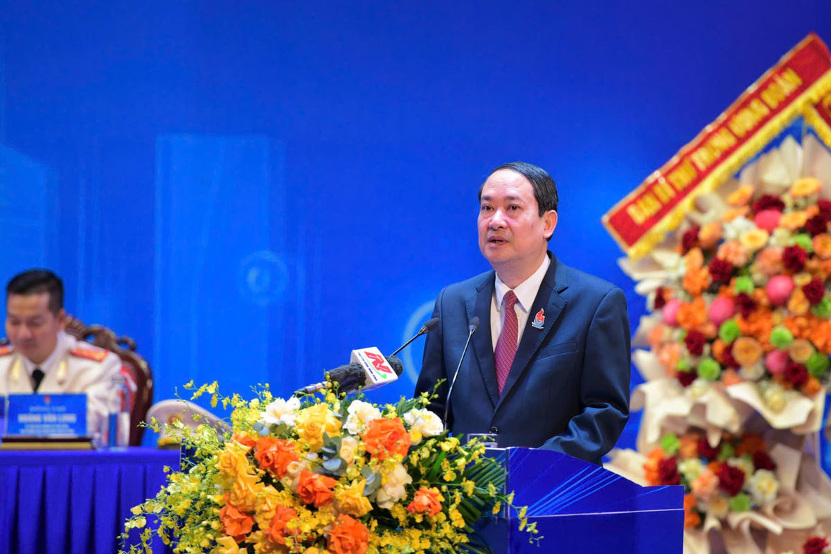 Ông Mai Văn Tuất - Phó Bí thư Tỉnh ủy, Chủ tịch Ủy ban MTTQ tỉnh Ninh Bình phát biểu tại đại hội. Ảnh: Trường Giang