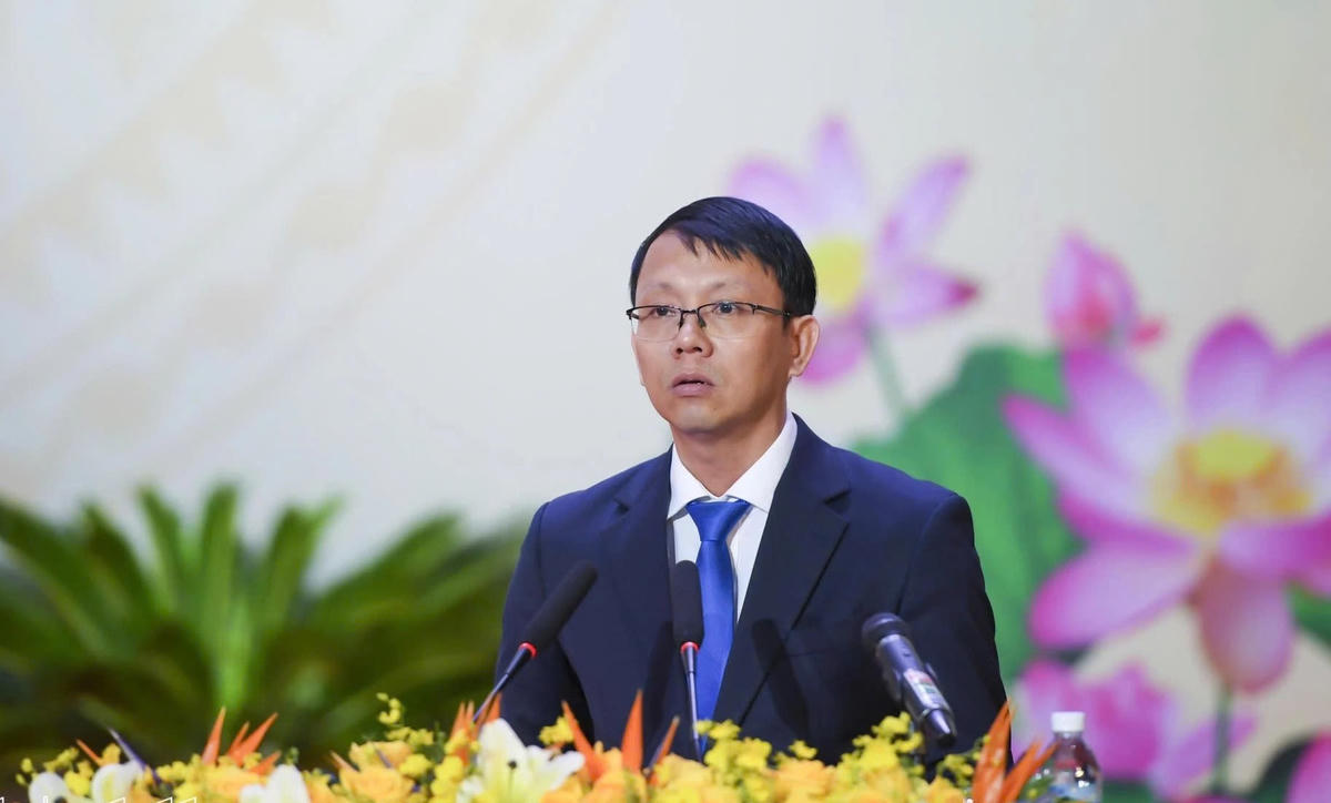 Ông Nguyễn Thanh Hà, Phó Chủ tịch UBND tỉnh Khánh Hòa phát biểu tham luận. (ảnh X.H)