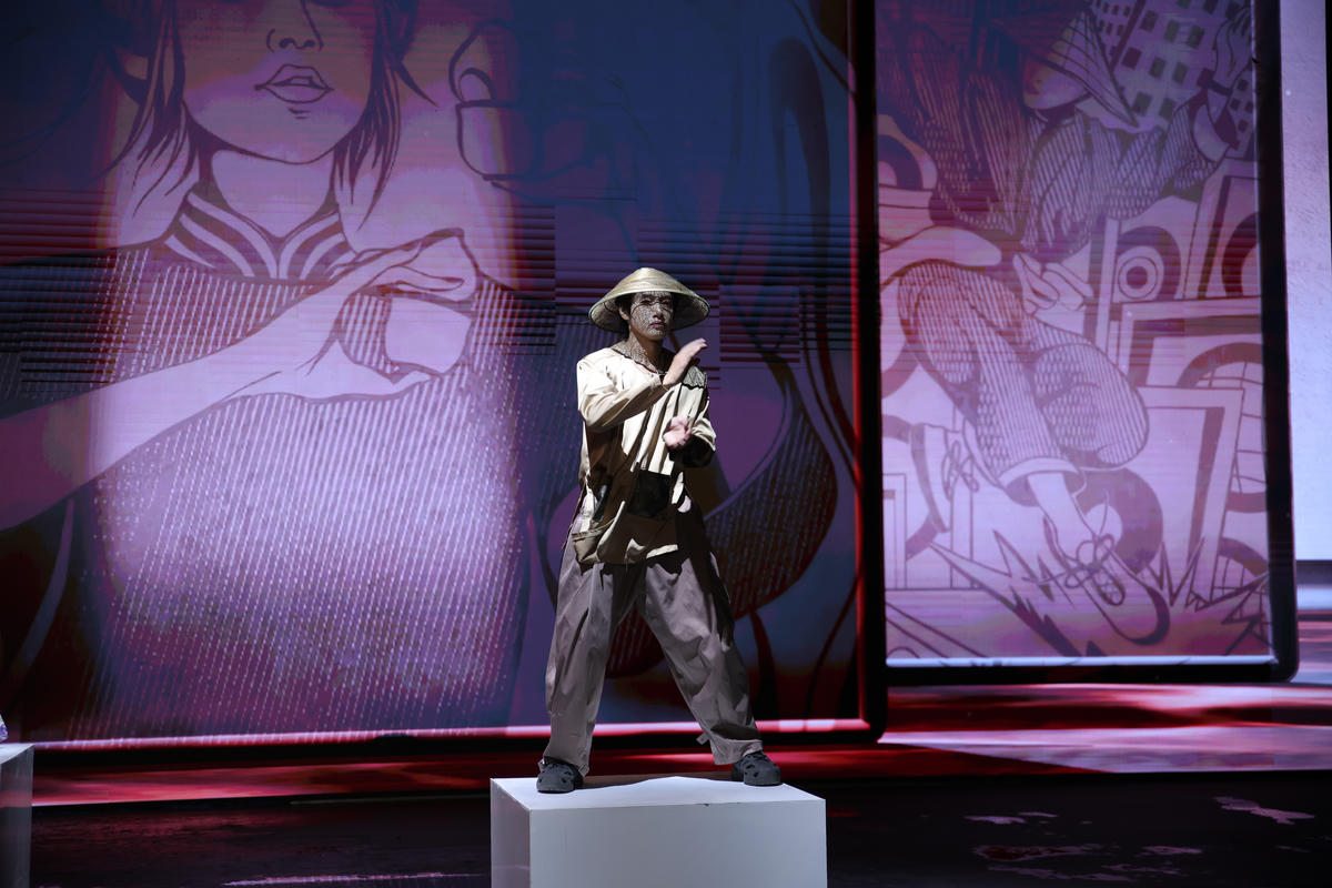 Nghệ sĩ Quang Đăng trong MV "Việt Nam Tinh Hoa".