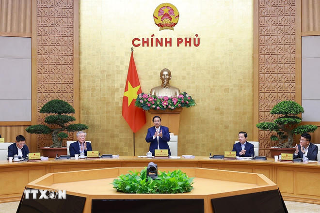 Thủ tướng Phạm Minh Chính chủ trì phiên họp Chính phủ thường kỳ tháng 11/2025. (Ảnh: Dương Giang/TTXVN)