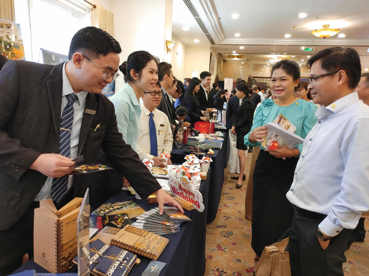 Doanh nghiệp giới thiệu sản phẩm tại buổi. Ảnh: H.L