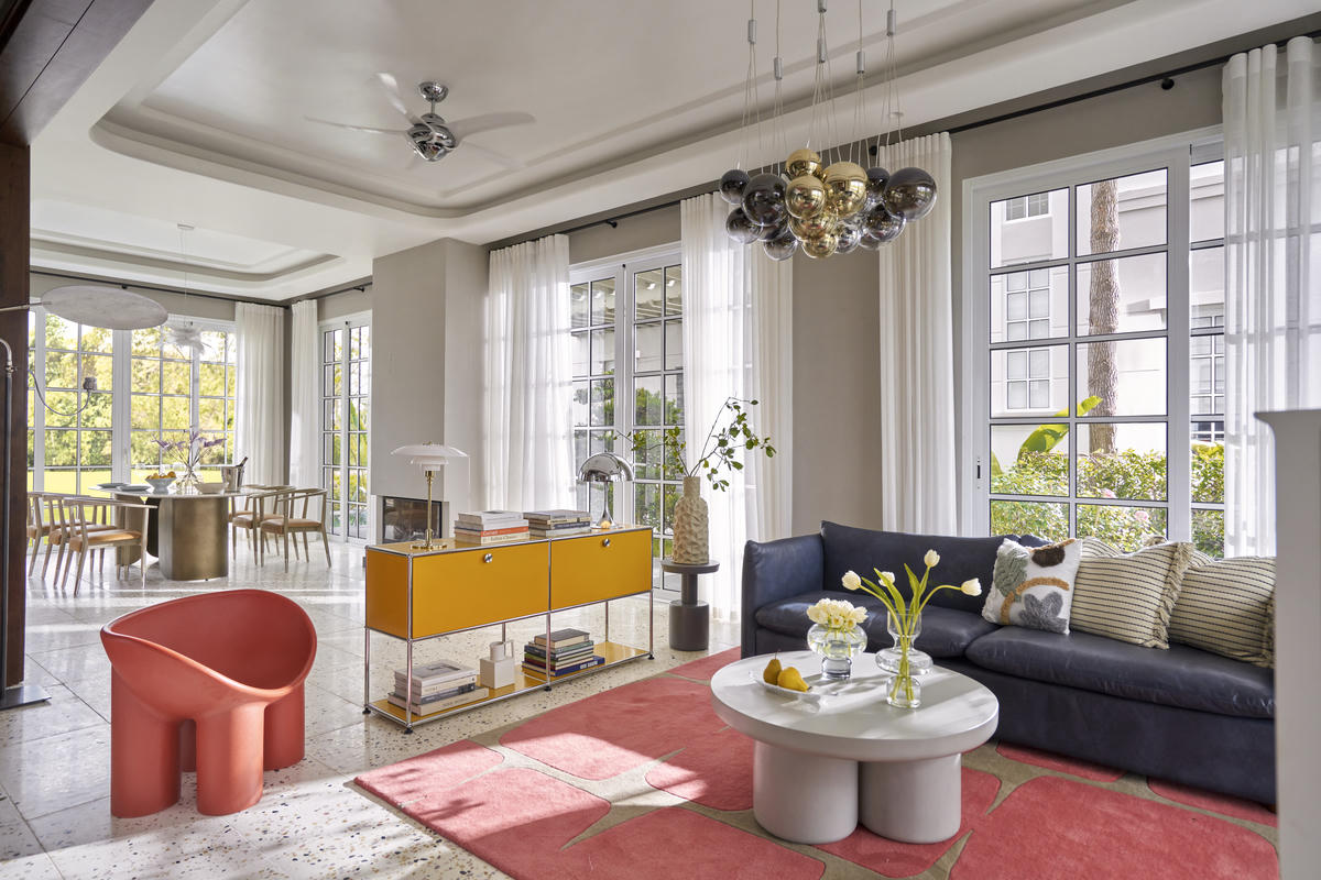 Không gian phòng khách của một biệt thự mẫu Central Island. Ảnh: MP