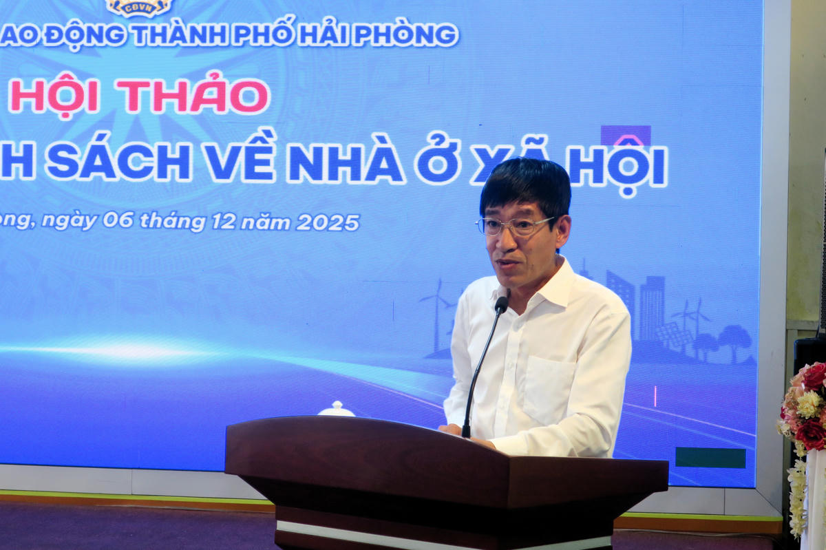 Ông Nguyễn Hoài Long, Phó Giám đốc Sở Xây dựng thông tin về nhà ở xã hội trên địa bàn thành phố. Ảnh: PT.&nbsp;