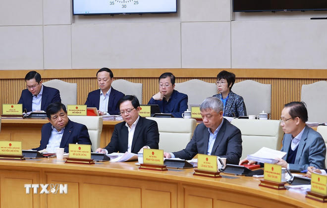 Các thành viên Chính phủ tham dự phiên họp Chính phủ thường kỳ tháng 11/2025. (Ảnh: Dương Giang/TTXVN)