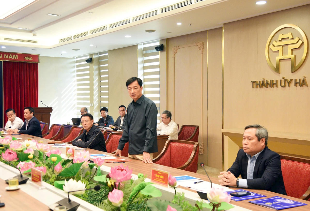 Bí thư Thành ủy Hà Nội Nguyễn Duy Ngọc phát biểu kết luận chỉ đạo tại buổi làm việc. Ảnh: V.Thành