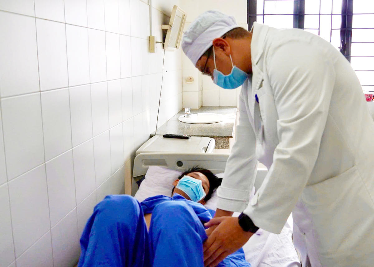 Đến sáng 9/12, tình trạng bệnh nhân ổn định, giảm đau bụng đang được theo dõi, điều trị. Ảnh BV