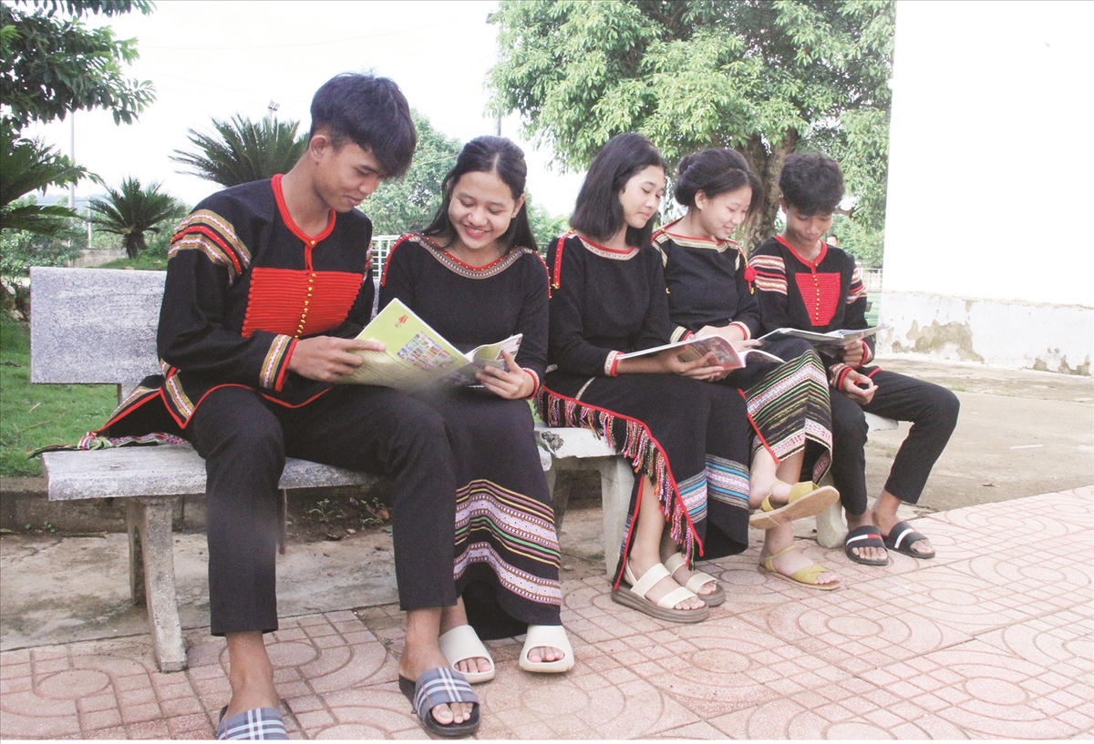 Học sinh vùng đồng bào DTTS và miền núi tích cực học tập, nâng cao kiến thức. Ảnh: Lê Hường