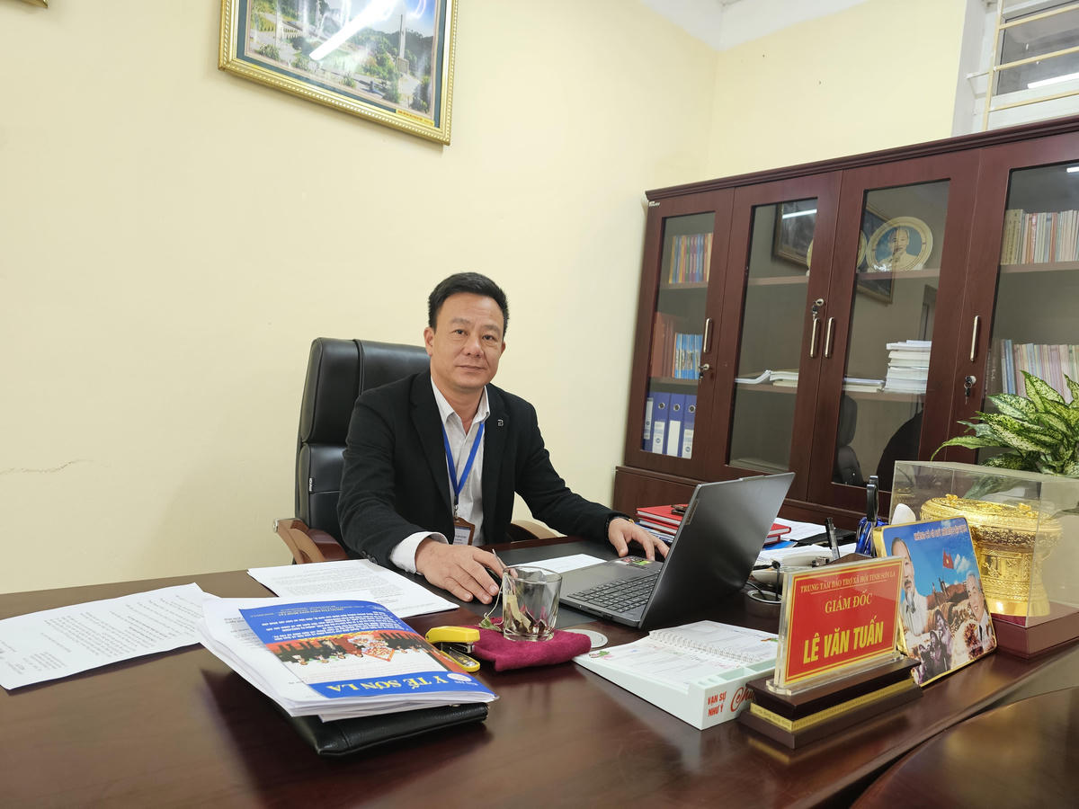 Ông Lê Văn Tuấn, Giám đốc Trung tâm bảo trợ xã hội Sơn La. Ảnh: T.H