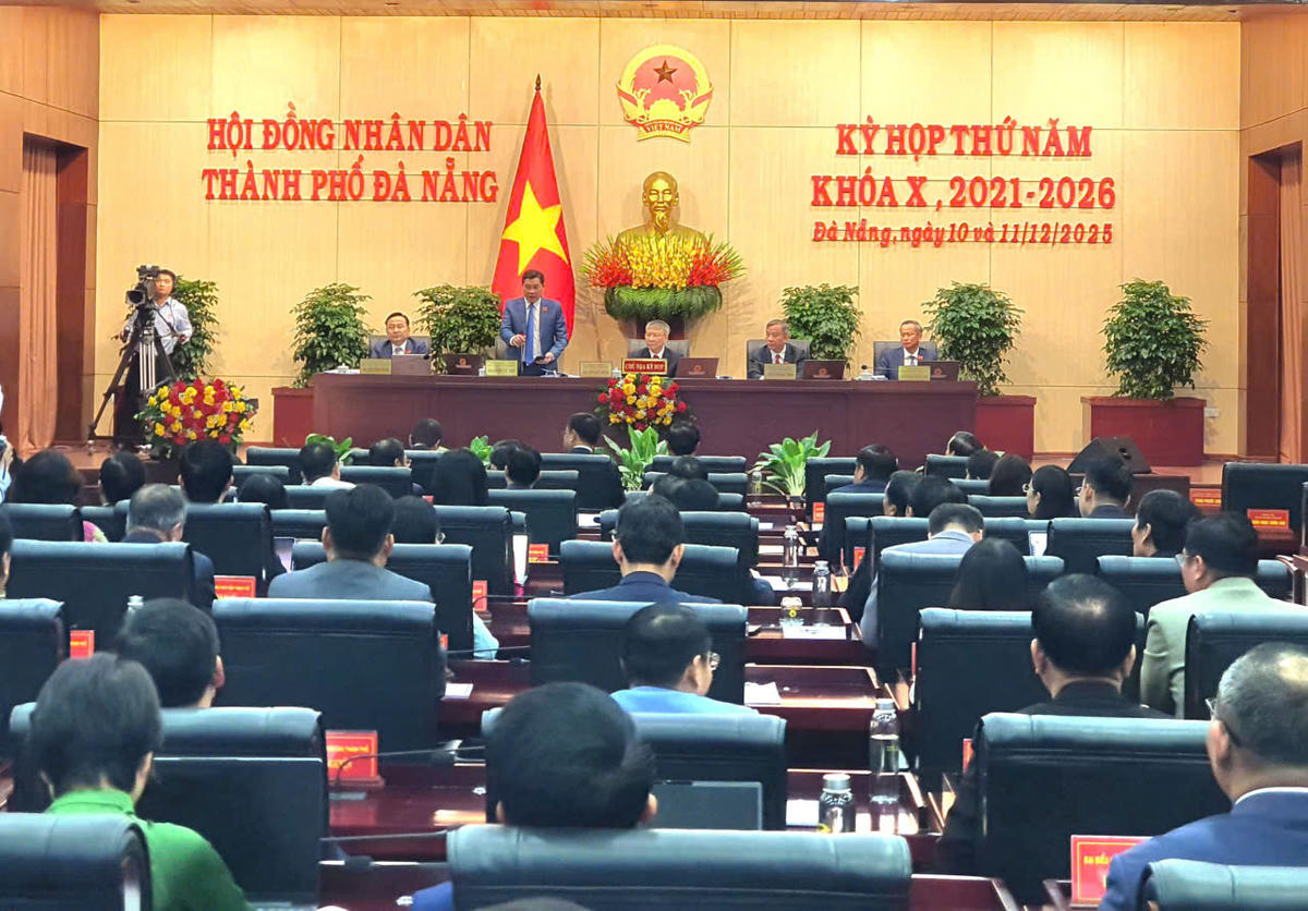 Quang cảnh kỳ họp thứ 5, HĐND TP Đà Nẵng, khóa X, nhiệm kỳ 2021-2026. Ảnh: CV.
