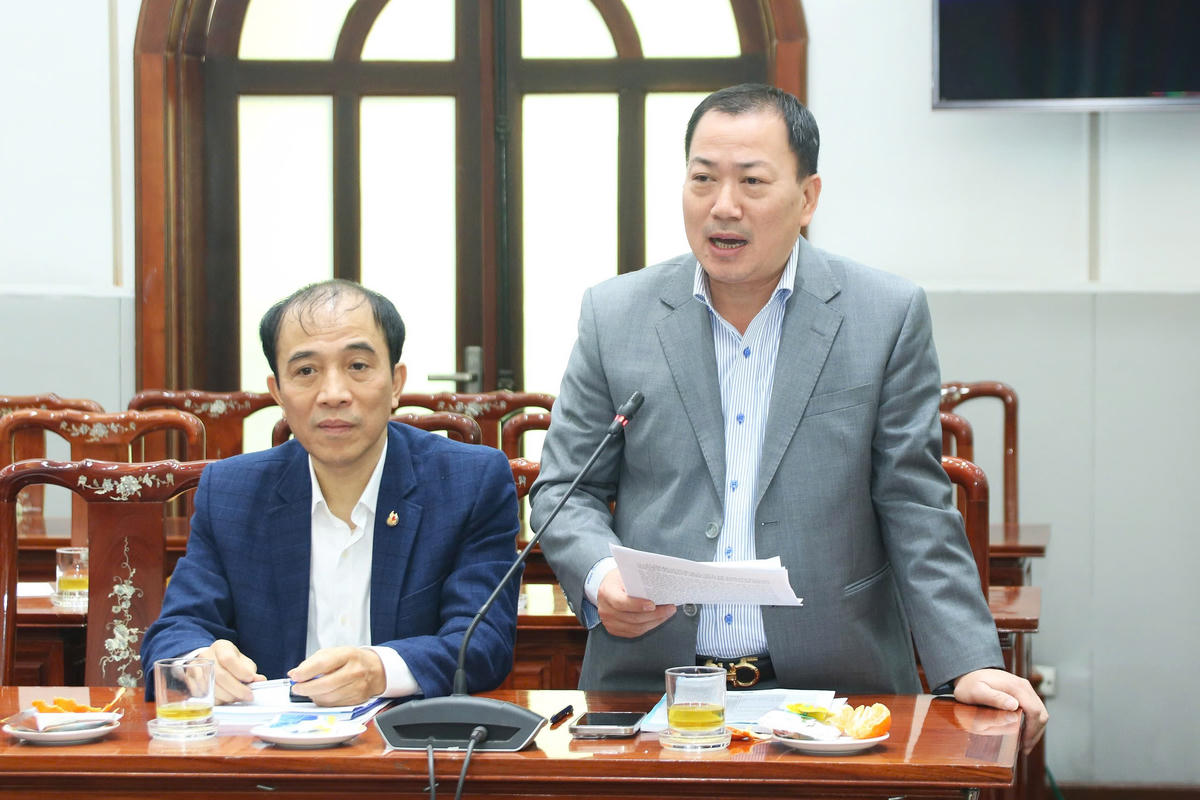 Ông Đặng Thanh Phương, Phó Trưởng ban Đối ngoại nhân dân Cơ quan UBTƯ MTTQ Việt Nam phát biểu tại Hội thảo.